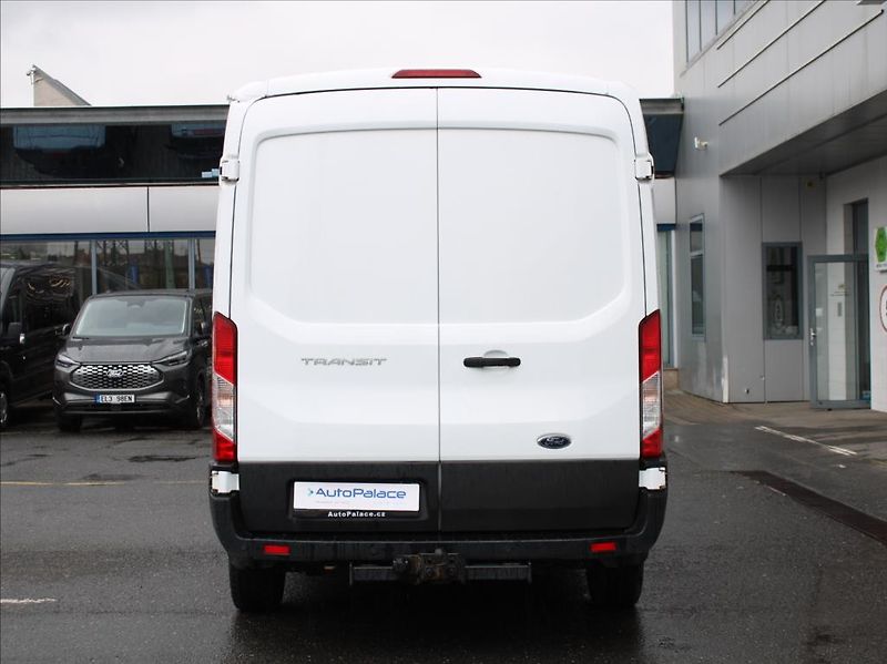 Ford Transit 2,0 TDCi L3H2 153tkm.ČR 2023 - fotka 4 z 17