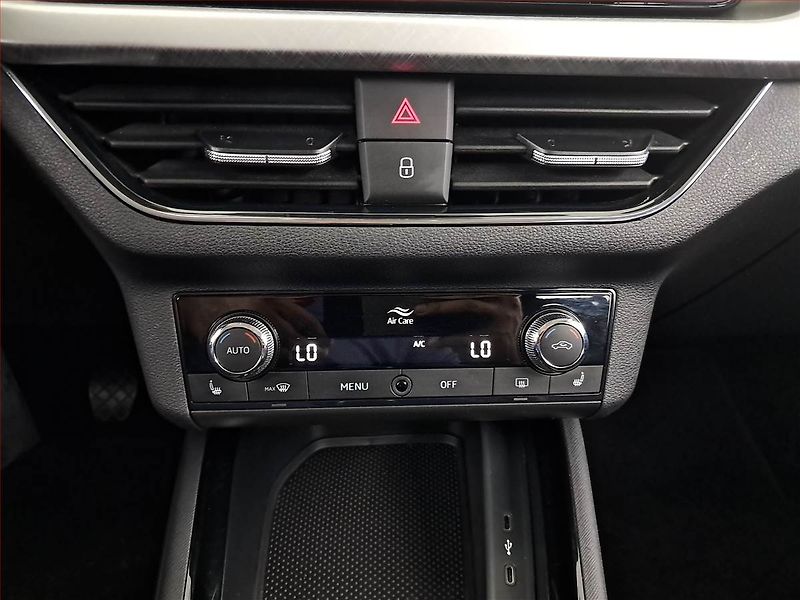 Škoda Scala (2023) Ambition 1.0 TSI, Serv.kniha - fotka 15 z 16
