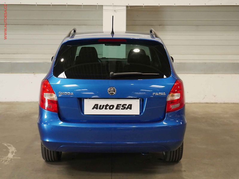 Škoda Fabia (2014) 1.2 TSi, AC, tempo, park - fotka 5 z 19