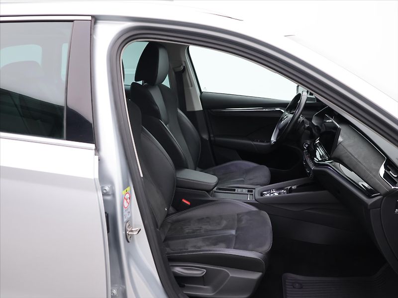 Škoda Octavia 2,0 TDI 110kW DSG Style - fotka 11 z 30