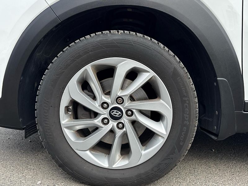 Hyundai Tucson (2018) 1.6 T-GDI 130kW 4x4 - fotka 8 z 22