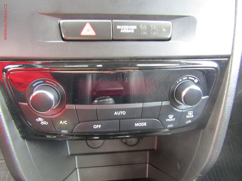 Suzuki Vitara (2021) 1.4T 4x4, 2.maj,ČR, Elegance - fotka 14 z 21