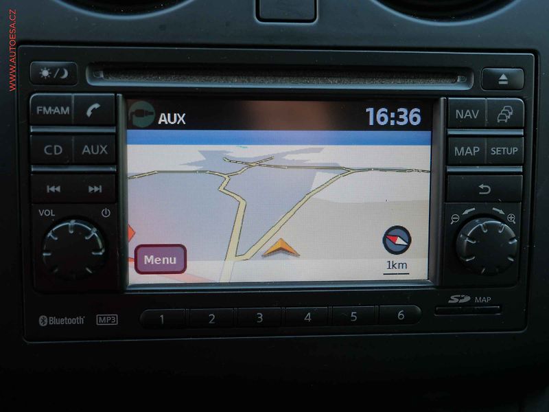 Nissan Qashqai (2012) 1.6 dCi, I-Way, panor, navi - fotka 16 z 19