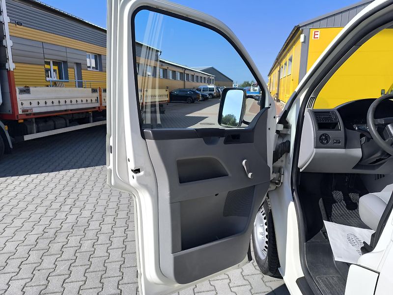 Volkswagen Transporter (2004) 1.9 TDI SERVISNÍ KN.DOL. KM - fotka 17 z 42