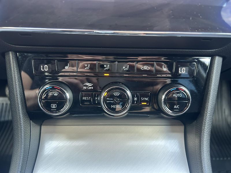 Škoda Superb 2.0TDI 147kW DSG - fotka 21 z 25