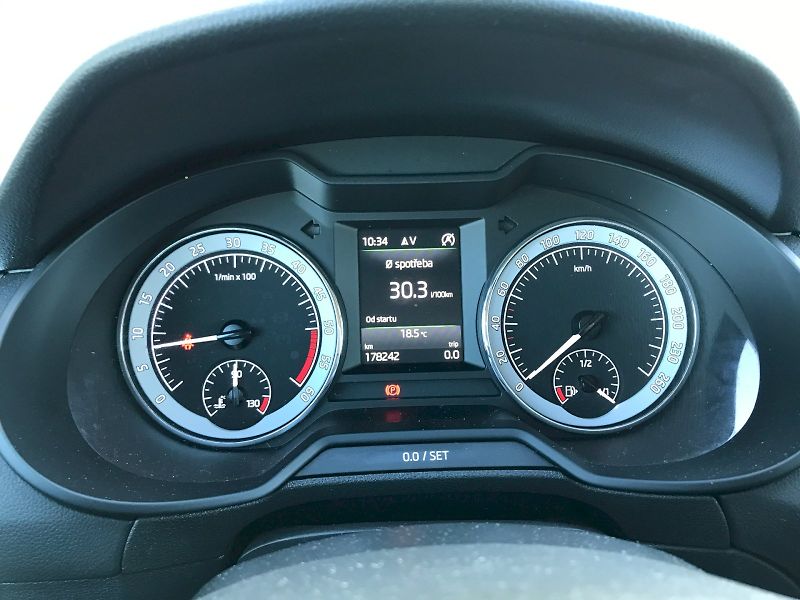 Škoda Octavia (2017) STY TD 85/1.6 M5F - fotka 21 z 24