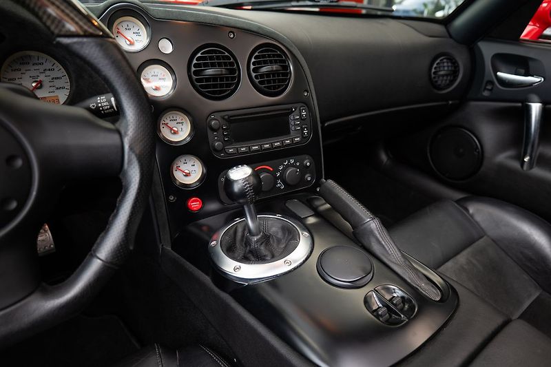 Dodge Viper SRT-10 Manuál/V10/Alpine audio - fotka 9 z 17
