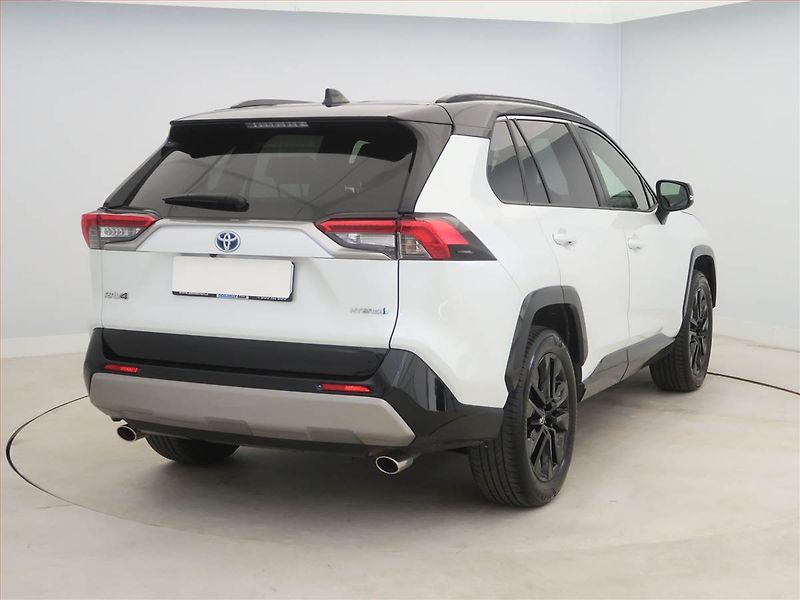 Toyota RAV4 (2023) 2.5 Hybrid - fotka 5 z 16
