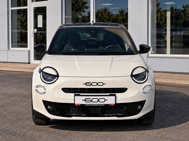 Fiat 600 (2026) 1,2 T (100k) STREET 6MT - fotka 3 z 33