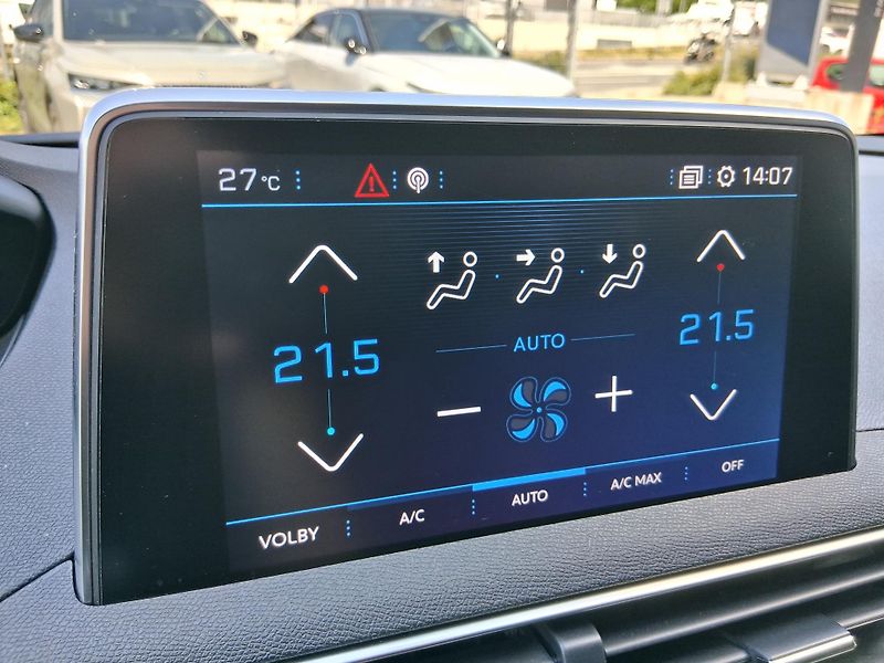 Peugeot 5008 GT 2.0 BHDi 130 kW - fotka 15 z 31