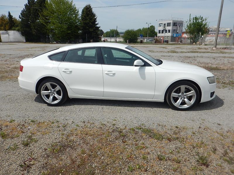 Audi A5 2.0 TDI, MANUÁL, DIGIKLIMA - fotka 5 z 29