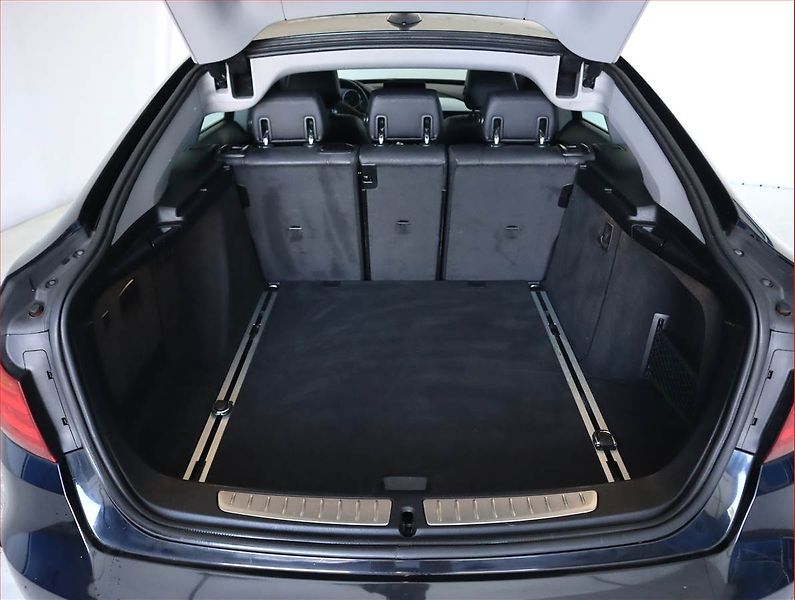 BMW Řada 3 (2013) 318d GT, Automat, Serv.kniha - fotka 14 z 23