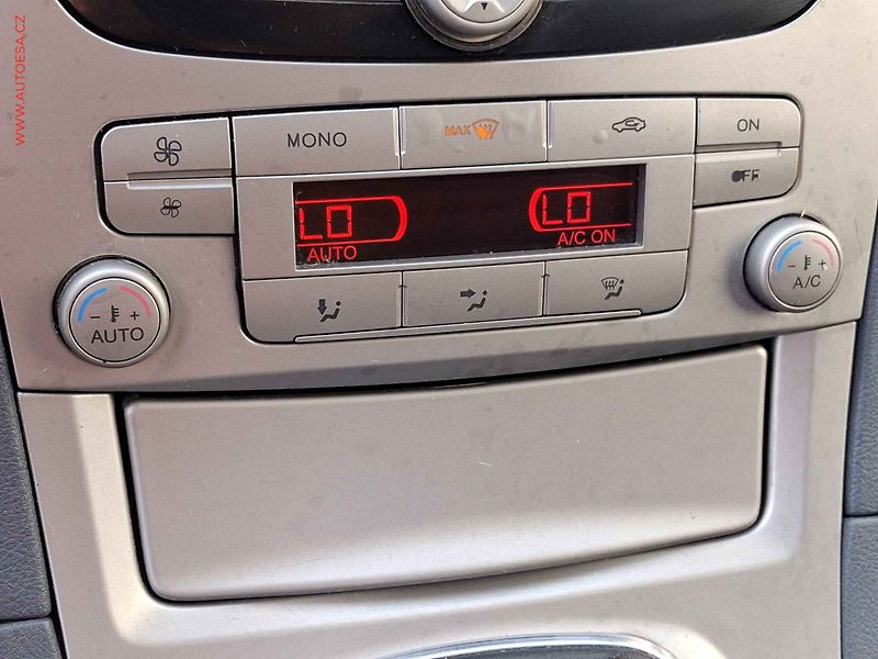 Ford S-MAX (2009) 1.8TDCi, 2.maj, AAC, tempo - fotka 14 z 16