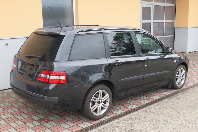 Fiat Stilo SW 1.9 JTD KLIMA TEMPOMAT - fotka 5 z 21