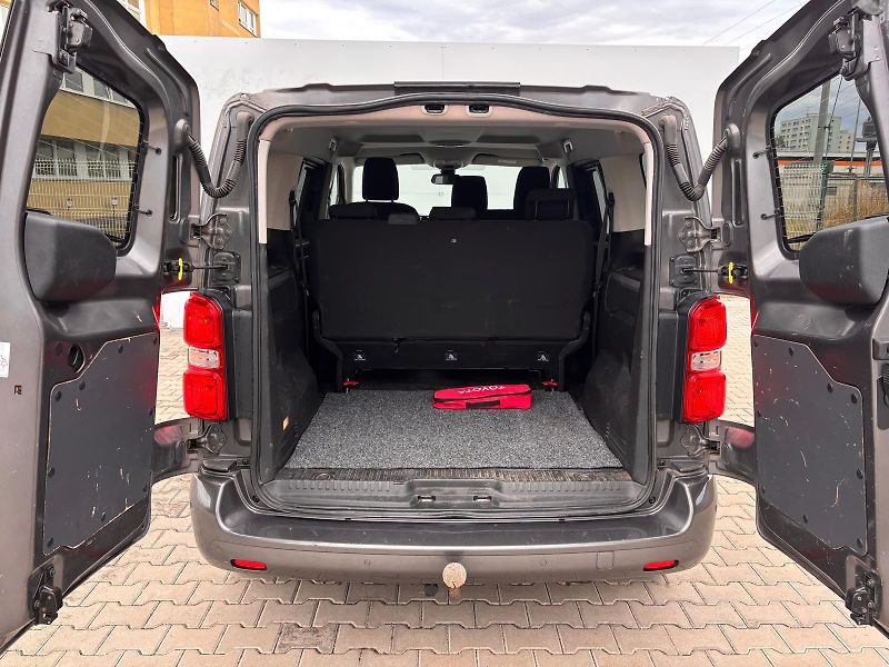 Toyota ProAce Verso 2.0 D-4D L0 Shuttle AT - fotka 10 z 22