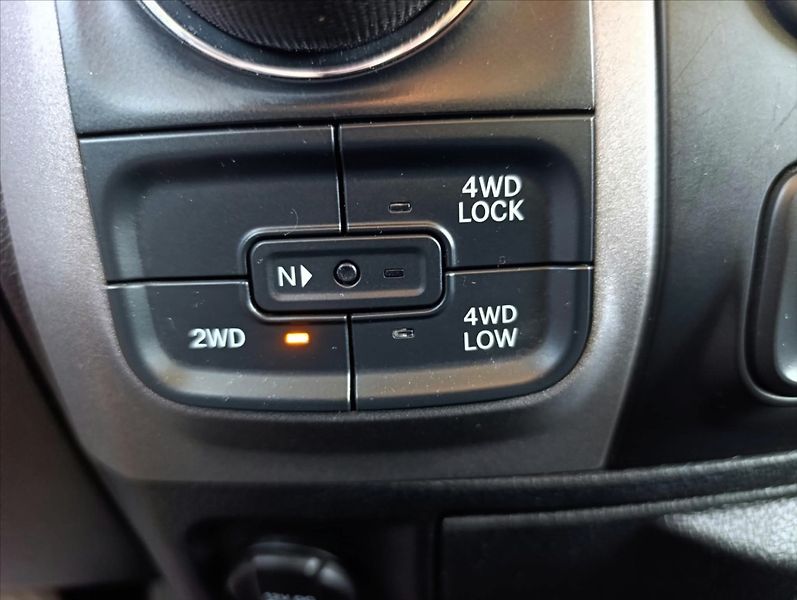 Dodge RAM 1500 3,6 i 4x4 Automat 6míst Tažné - fotka 21 z 35