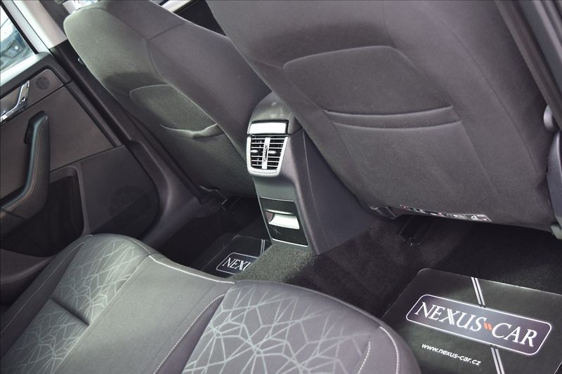 Škoda Octavia 2,0 TDI 110KW DSG NAVIGACE ALU - fotka 46 z 47