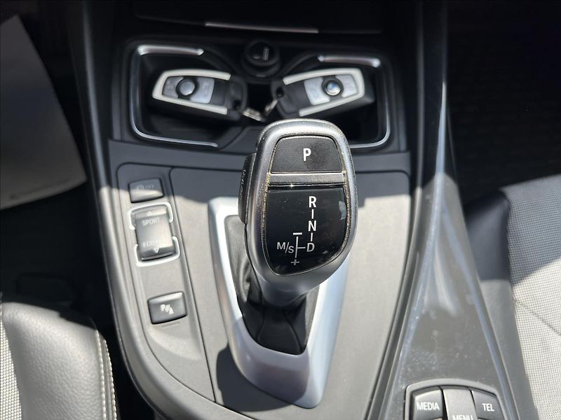 BMW Řada 1 2,0 120d AUTOMAT HARMAN NAVI - fotka 30 z 44