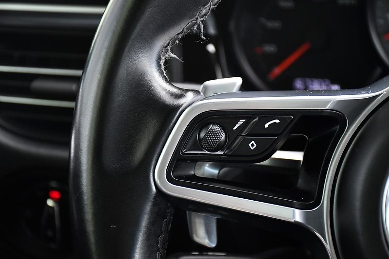 Porsche Macan S 3.0V6 260kW PANO - fotka 24 z 39