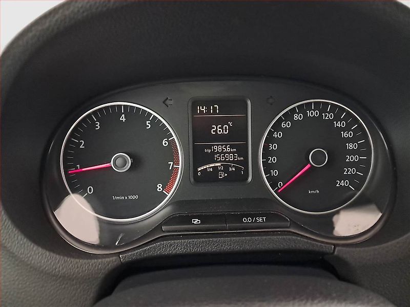 Volkswagen Polo (2010) 1.2 12V - fotka 11 z 17