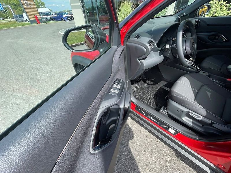 Toyota Yaris Cross 1.5 Hybrid 130k FWD Style - fotka 12 z 27