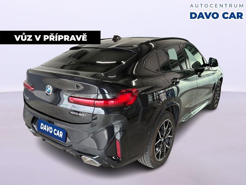 BMW X4 2,0 20i xDrive 135kW M-Paket A - fotka 3 z 12