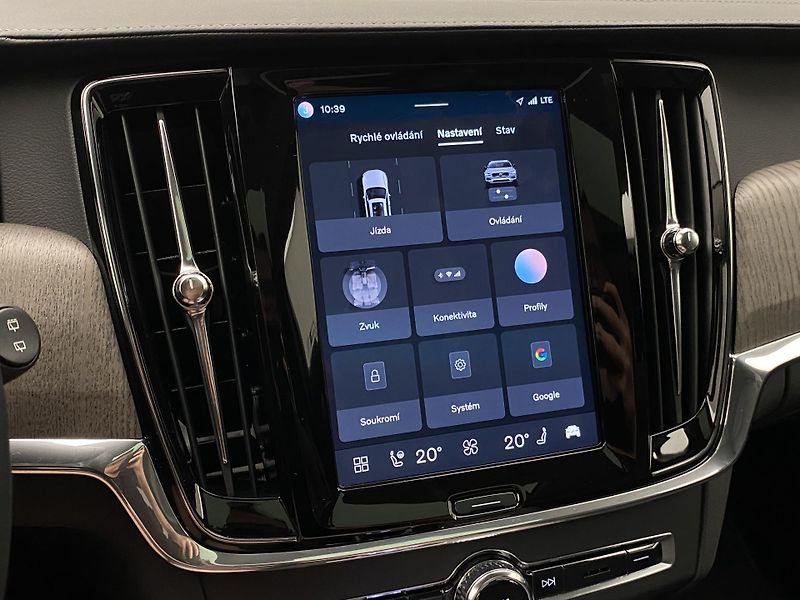 Volvo V90 CC B6 AWD BRIGHT PLUS AUT CZ - fotka 47 z 63