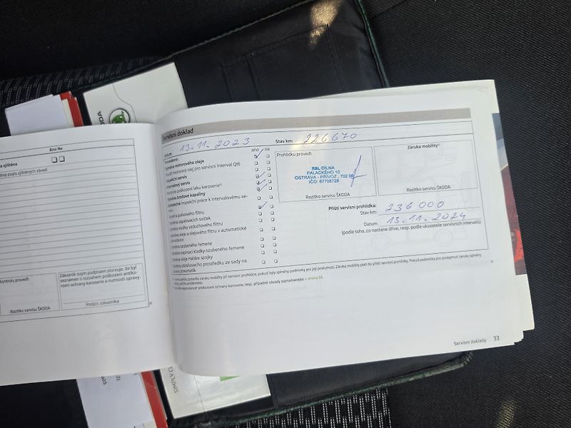 Škoda Octavia 2.0 TDI 4x4 Xenon  - fotka 28 z 28