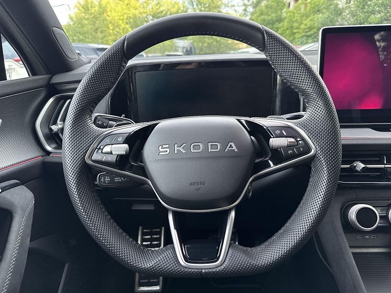 Škoda Kodiaq (2025) 2.0 TDI 4x4 DSG Sportline - fotka 19 z 33