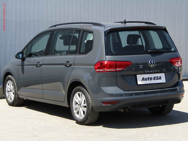 Volkswagen Touran (2022) 2.0 TDi, Comfortline, DSG - fotka 6 z 20