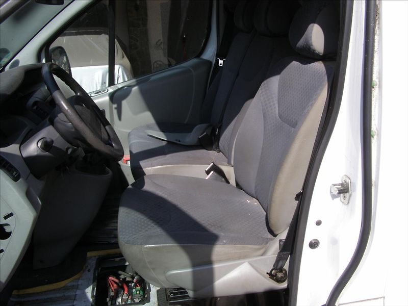 Renault Trafic 2,0   NELZE NASTARTOVAT - fotka 14 z 19
