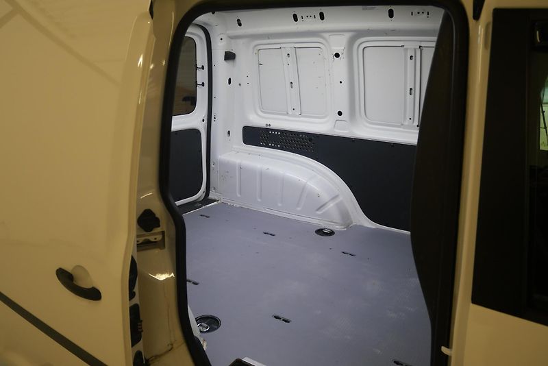 Volkswagen Caddy - fotka 21 z 23