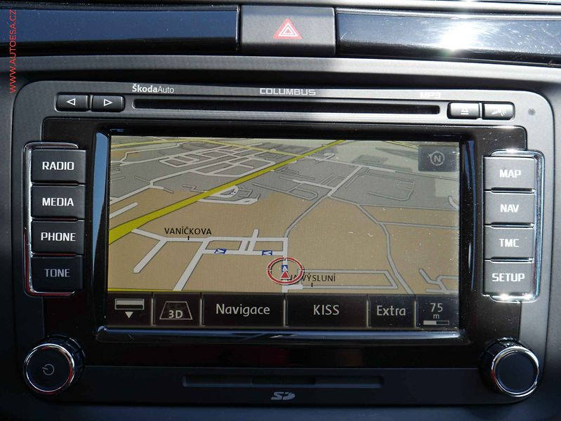 Škoda Superb (2015) 2.0TDi, Navi, bixen - fotka 18 z 26