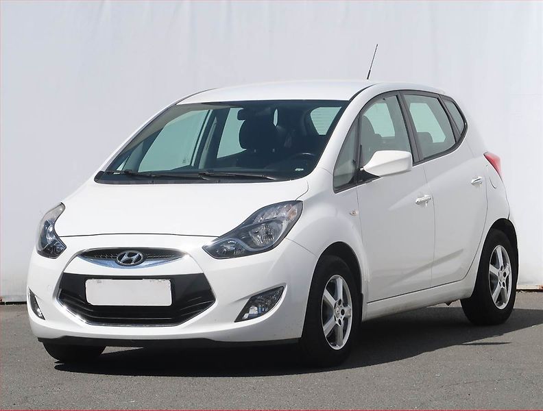 Hyundai ix20 (2013) 1.4 CVVT, Serv.kniha - fotka 2 z 16