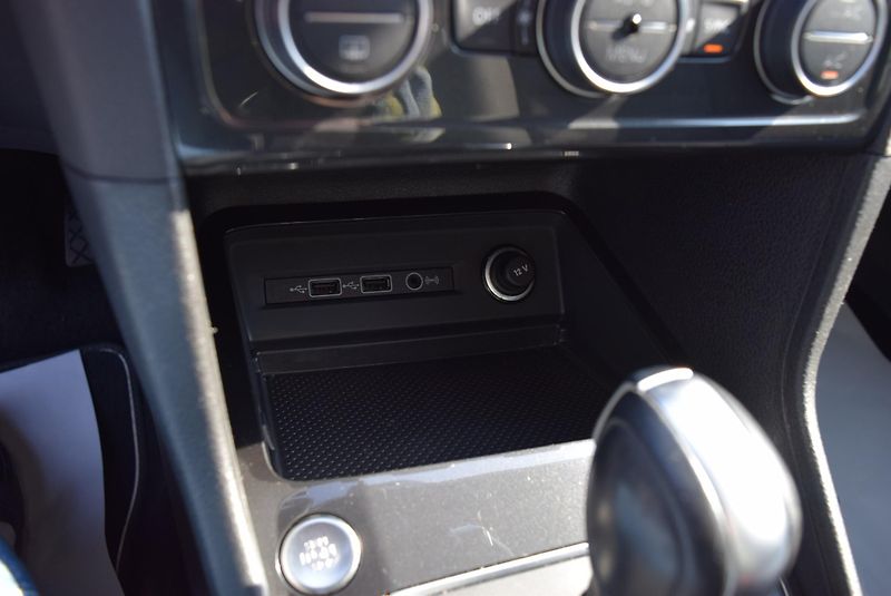 Volkswagen Golf Sportsvan (2020) 1.5TSI EVO 110kw DSG LED TAŽNÉ - fotka 27 z 48