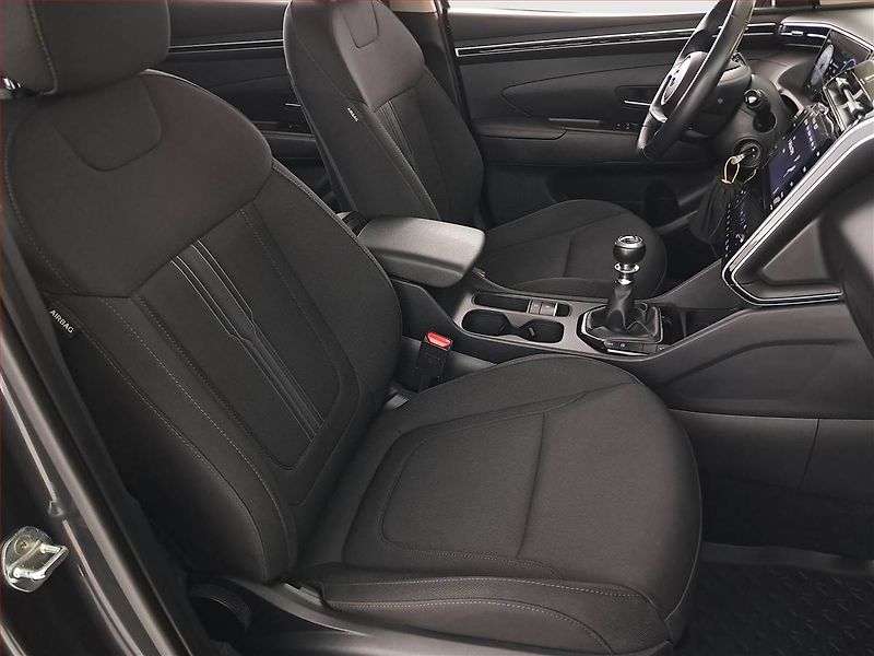 Hyundai Tucson (2022) Comfort 1.6 T-GDI - fotka 9 z 19