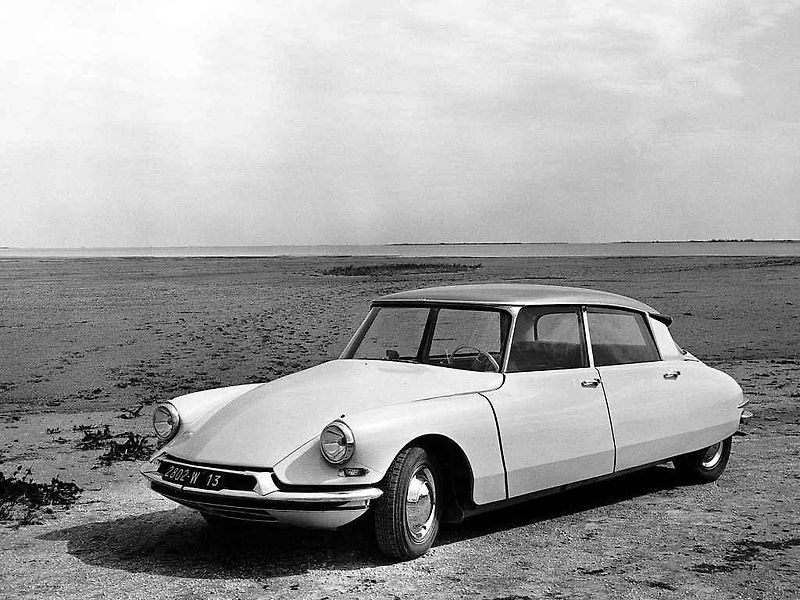 Citroen C6.
