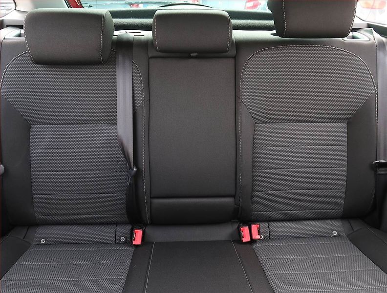 Škoda Rapid (2016) Spaceback 1.4 TDI - fotka 10 z 18