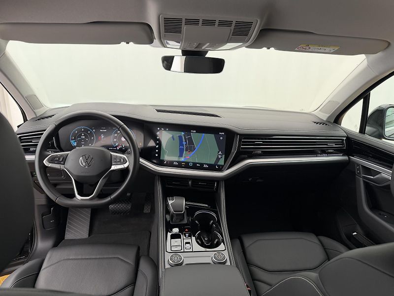 Volkswagen Touareg 3.0Tdi*1-MAJ*DPH*ELEGANCE* - fotka 23 z 45