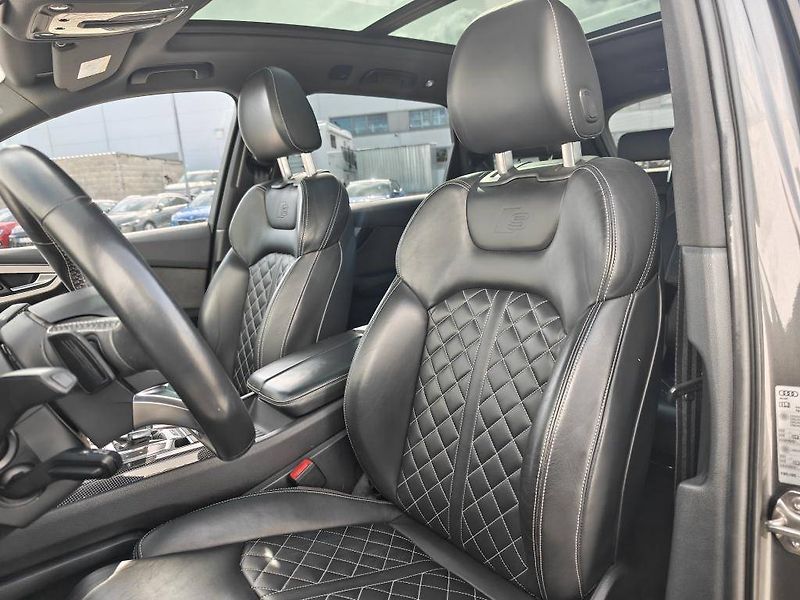 Audi Q7 - SQ7 Quattro 8TT  4,0TDI - fotka 6 z 27