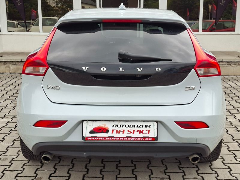 Volvo V40 (2012) 2.0D3 110kW AUT -1.MAJITEL - fotka 8 z 38