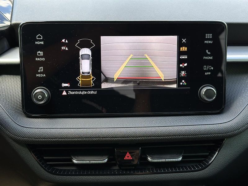 Škoda Fabia 1.0TSi 95PS LED V.Cockpit 2Z.C - fotka 32 z 40