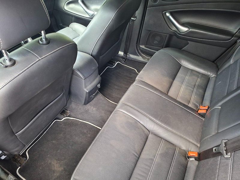 Ford Mondeo (2010) 2.2TDCi 129kW 6MAN - fotka 27 z 40