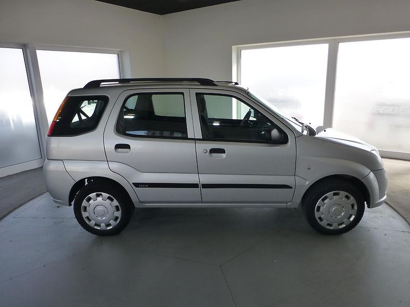 Suzuki Ignis (2004) 1,3I-68KW**KLIMATIZACE**5DVEŘÍ - fotka 4 z 23