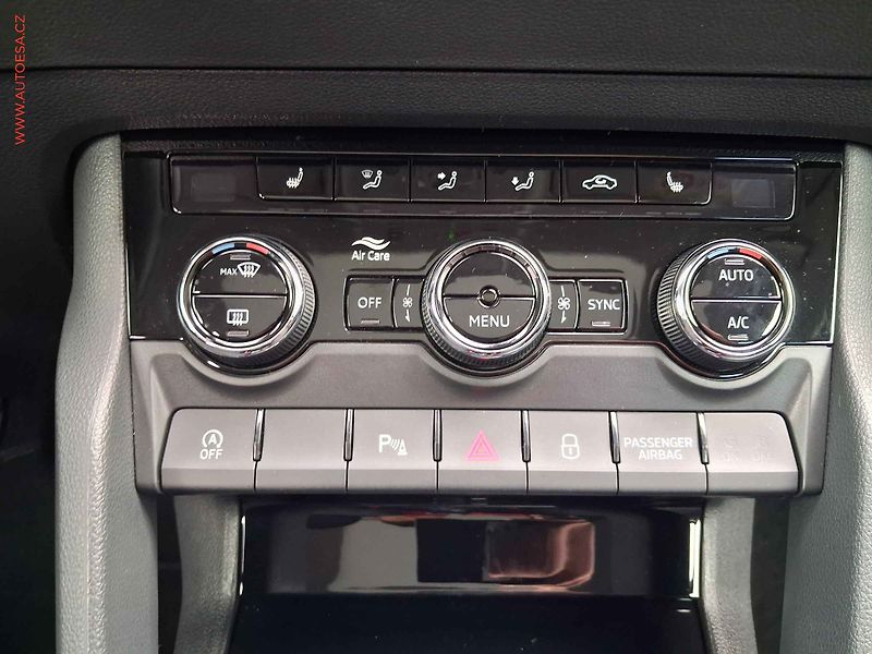 Škoda Karoq (2018) 1.5 TSi, Style, TZ, LED - fotka 13 z 19