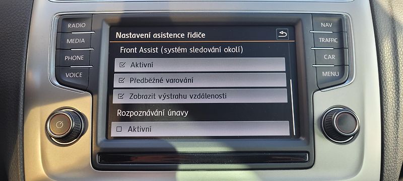 Volkswagen Polo (2016) 1,2TSi 81kW R-Line Highline - fotka 26 z 51