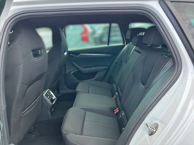 Škoda Octavia 2,0 TDI 110 Style - fotka 8 z 11