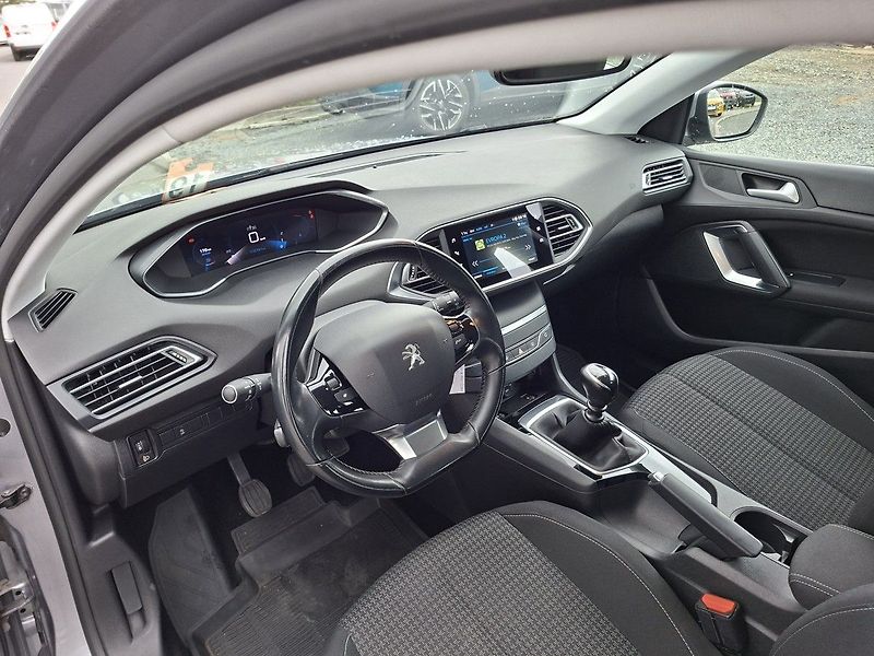 Peugeot 308 SW ACTIVE PACK 1.5 BHDi 130k M - fotka 13 z 26
