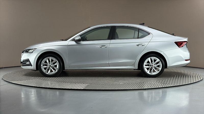 Škoda Octavia 2.0 TDI Style - fotka 4 z 25
