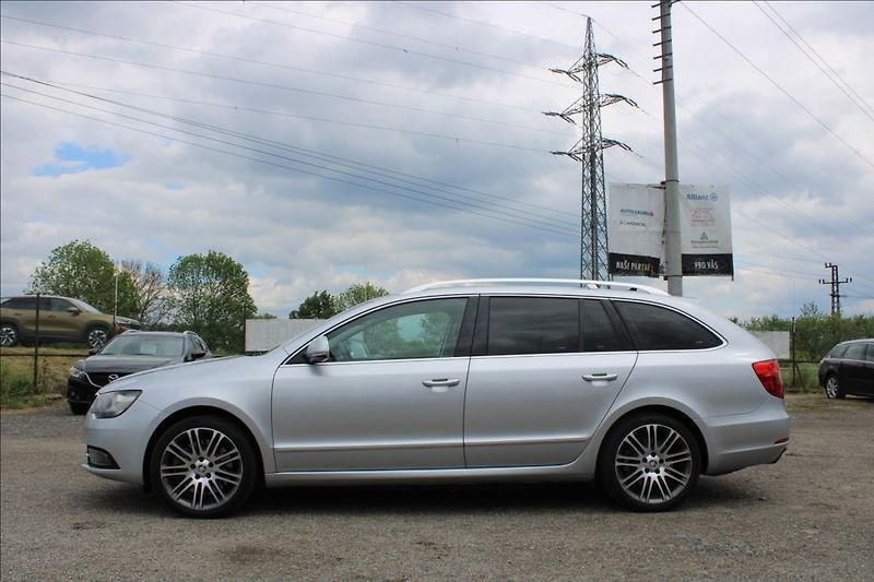 Škoda Superb 3,6 FSi  4 x 4, DSG, 191KW - fotka 8 z 29